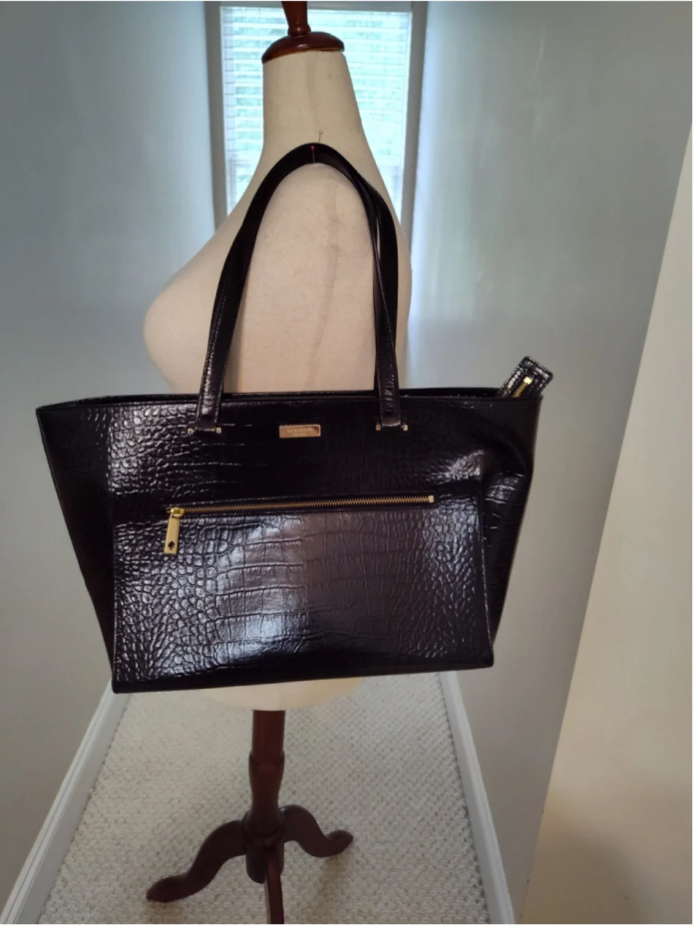 Women's Kate Spade Black Crocodile Embossed Tote Bag, One Size